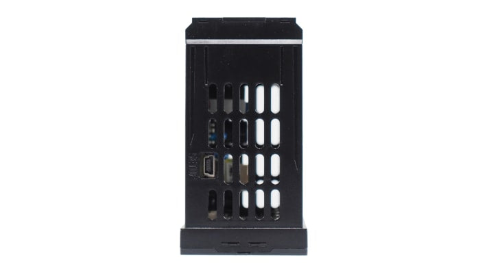 Termoregolatore PID Jumo 702032/8-2100-25, dimensioni 48 x 96 mm, alimentazione 20-30 V, interfaccia RS485, grado di protezione IP65.