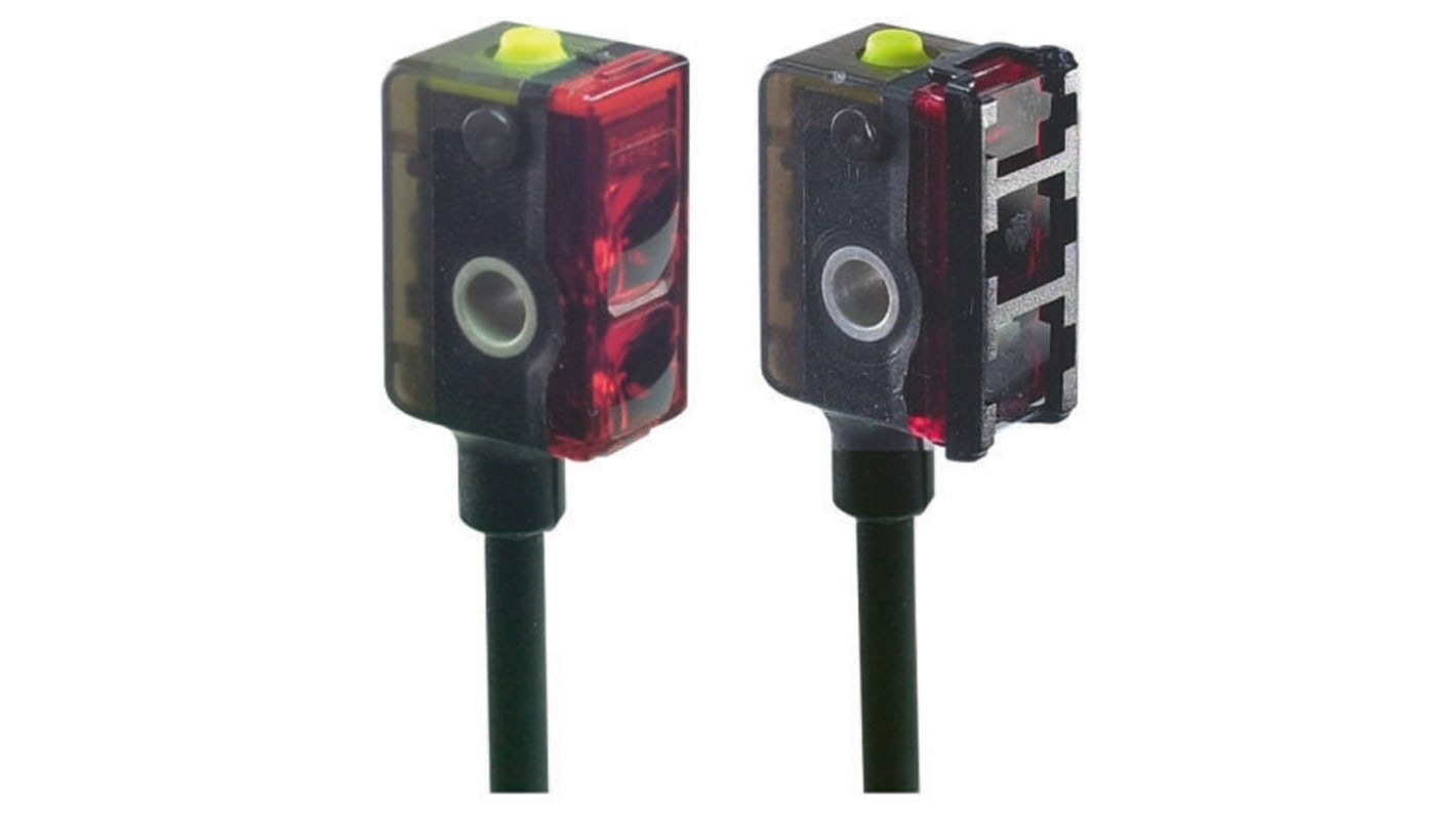 Sensore fotoelettrico Baumer FPDK 07P6901/KS35A a retroriflessione, rilevamento fino a 600 mm, uscita PNP, grado di protezione IP65.