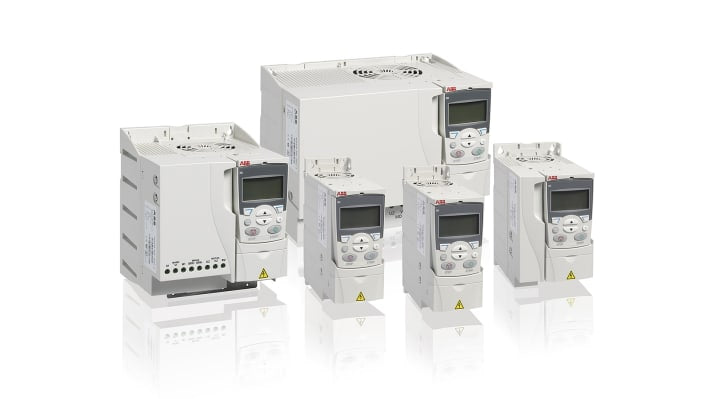 Inverter ABB ACS310-03E-08A0-4, 3 fasi, 3 kW, 400 V, IP20, dimensioni 70x239x161 mm, comunicazione ModBus.
