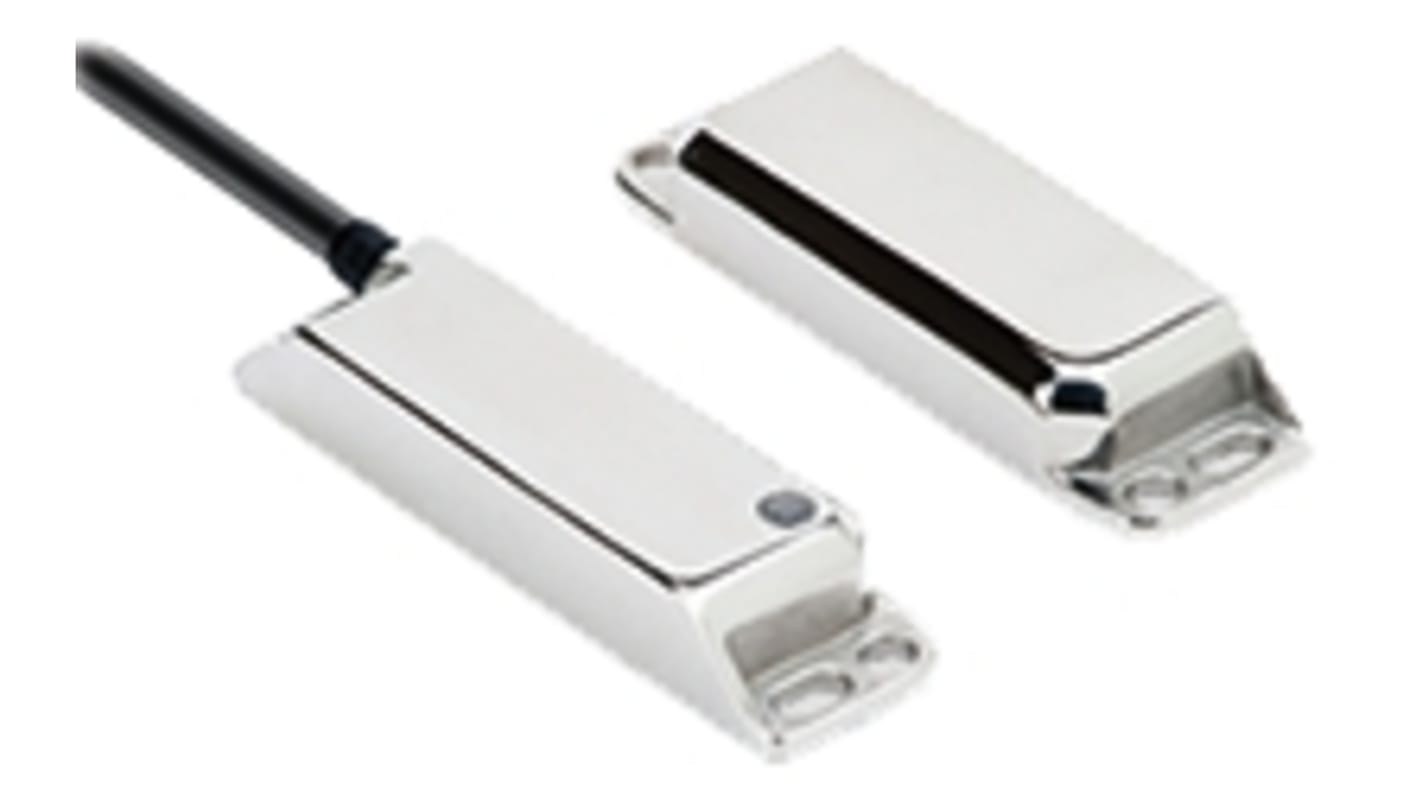 Interruttore di sicurezza senza contatto Omron F3S-TGR-NLMR-21-M1J8, 24V cc, custodia in acciaio inox, grado di protezione IP67.
