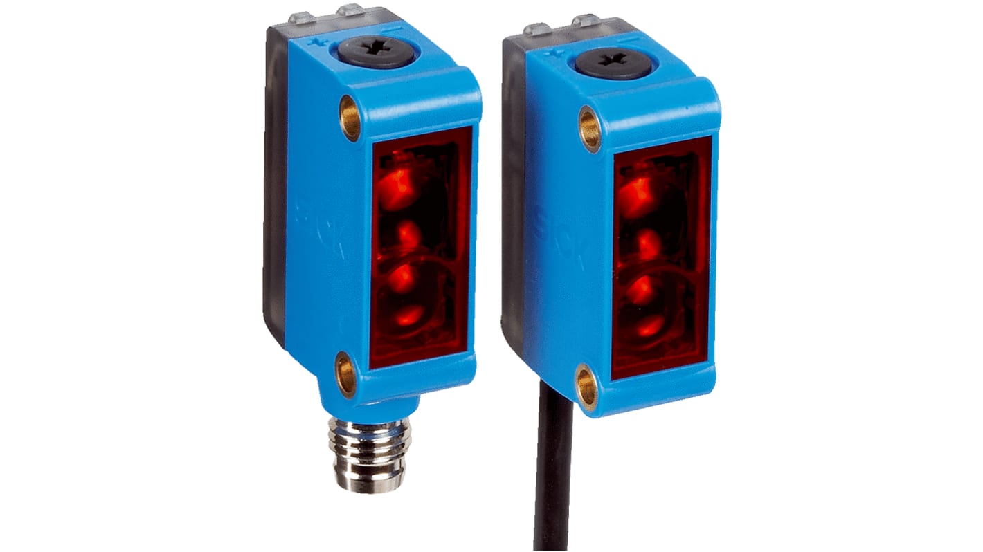 Sensore fotoelettrico rettangolare Sick GSE6-P1211, rilevamento fino a 15 m, uscita PNP, grado di protezione IP67, montaggio a pannello.