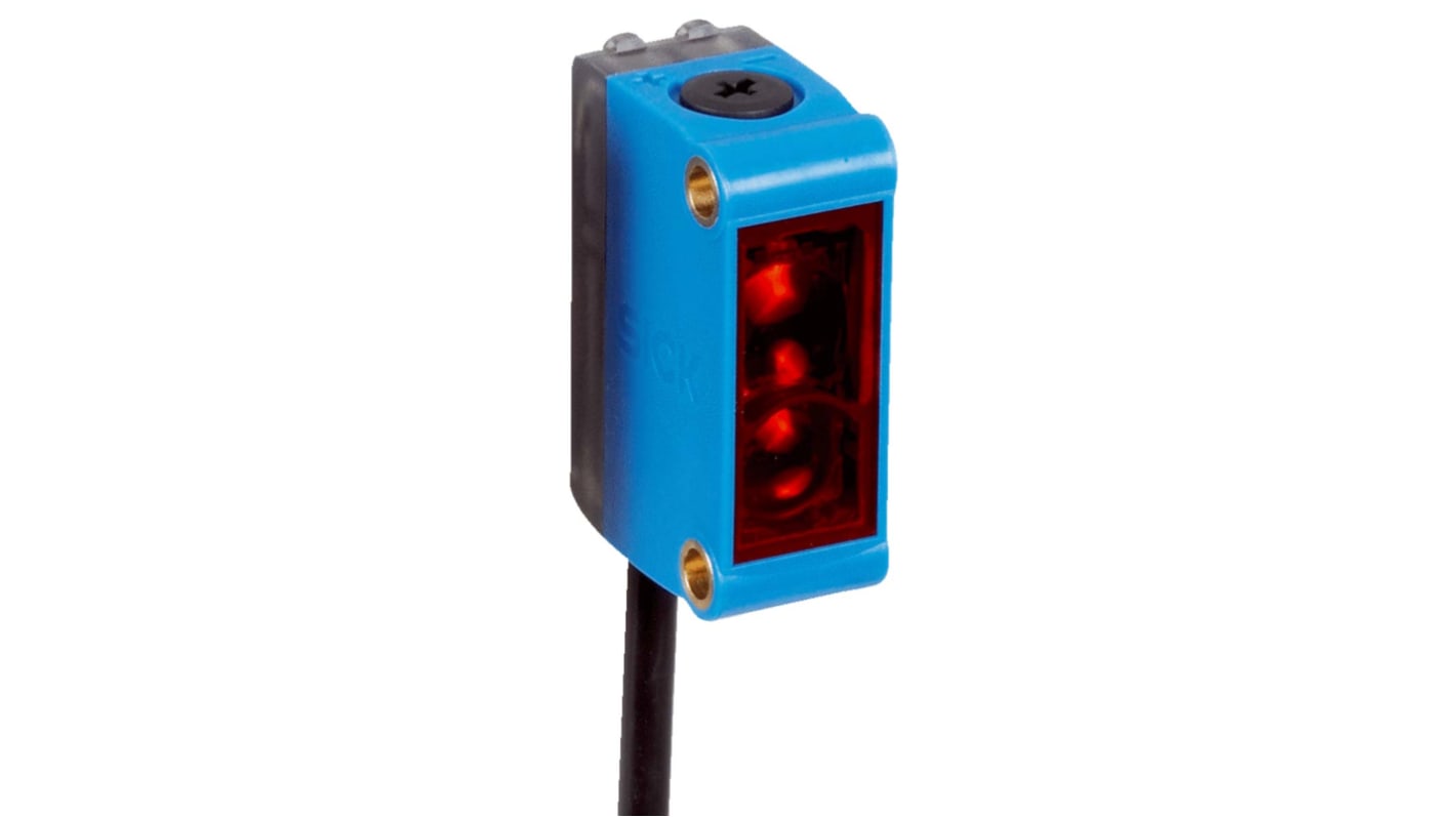 Sensore fotoelettrico rettangolare Sick GL6-P6212, retro-riflettente, 6 m di rilevamento, IP67, montaggio semplice.