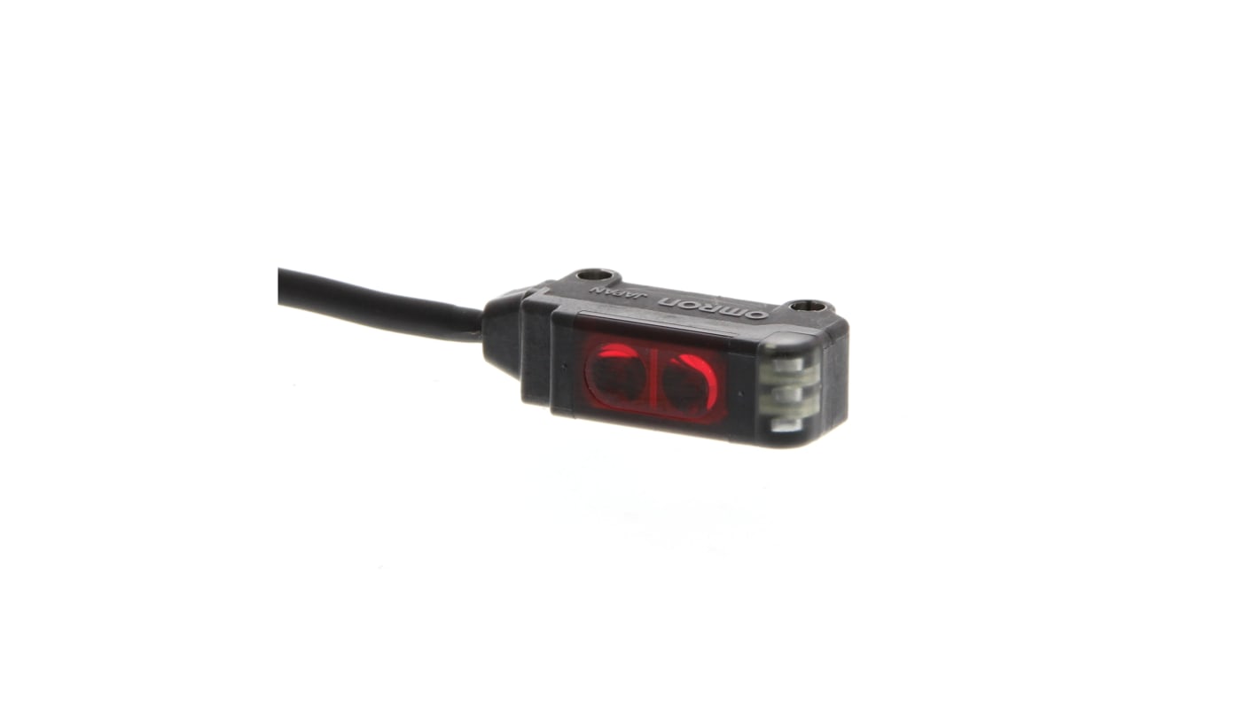 Sensore fotoelettrico Omron E3T-SL24 5M, tipo riflettente, rilevamento fino a 5.30 mm, uscita PNP, cavo 5 m, IP67.
