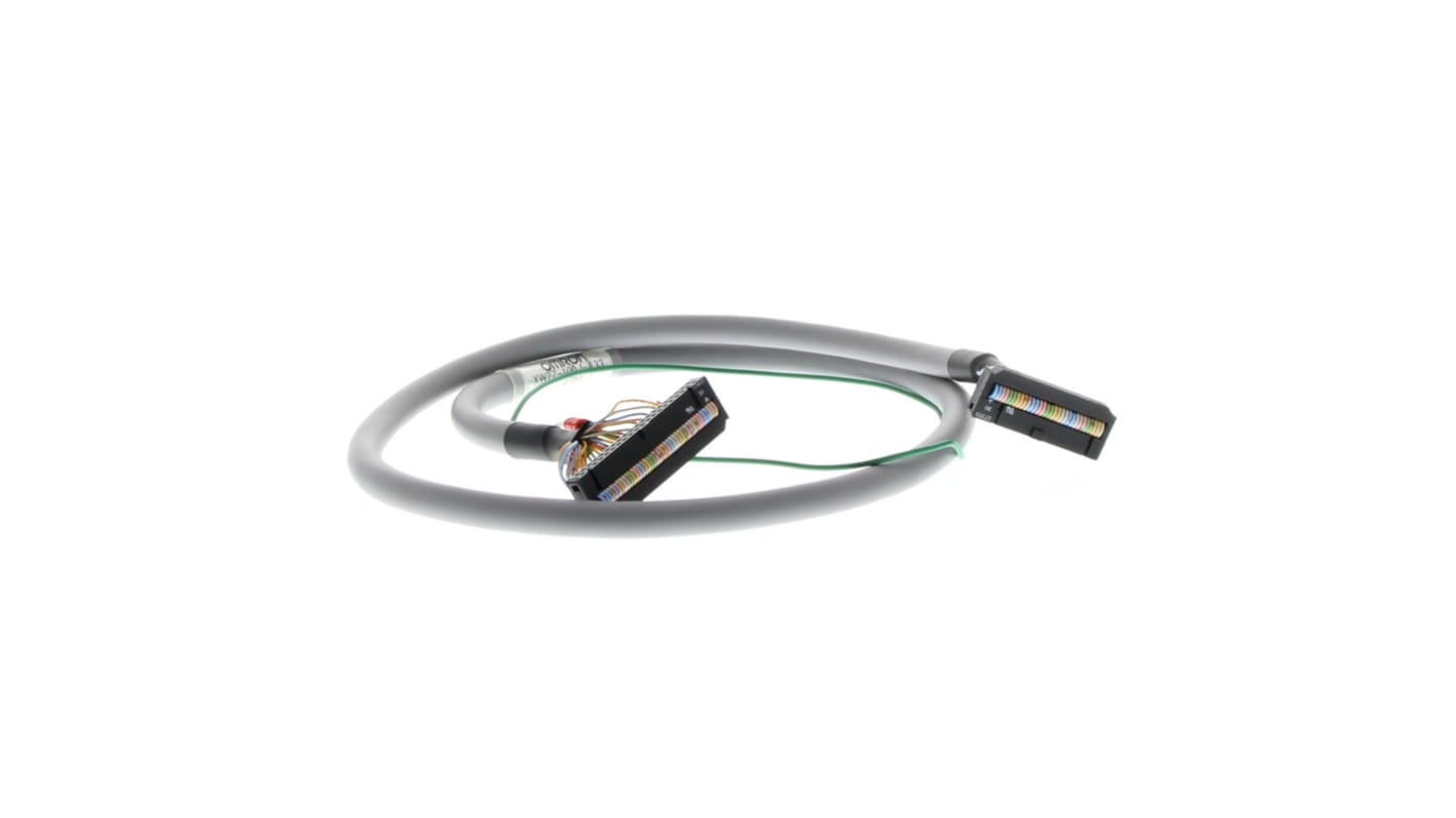 Cavo Omron XW2Z-100J-A33 per moduli I/O a impulsi, lunghezza 1 m, per unità relè servo, alimentazione separata.