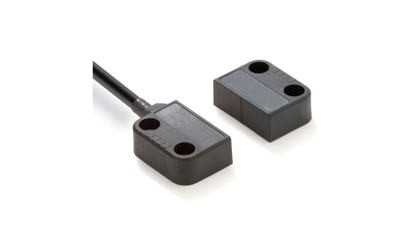 Interruttore di sicurezza senza contatto Omron F3S-TGR-NMPR-21-05-R, 24V cc, 2NC/1NO, custodia plastica, IP67, 15x37mm.