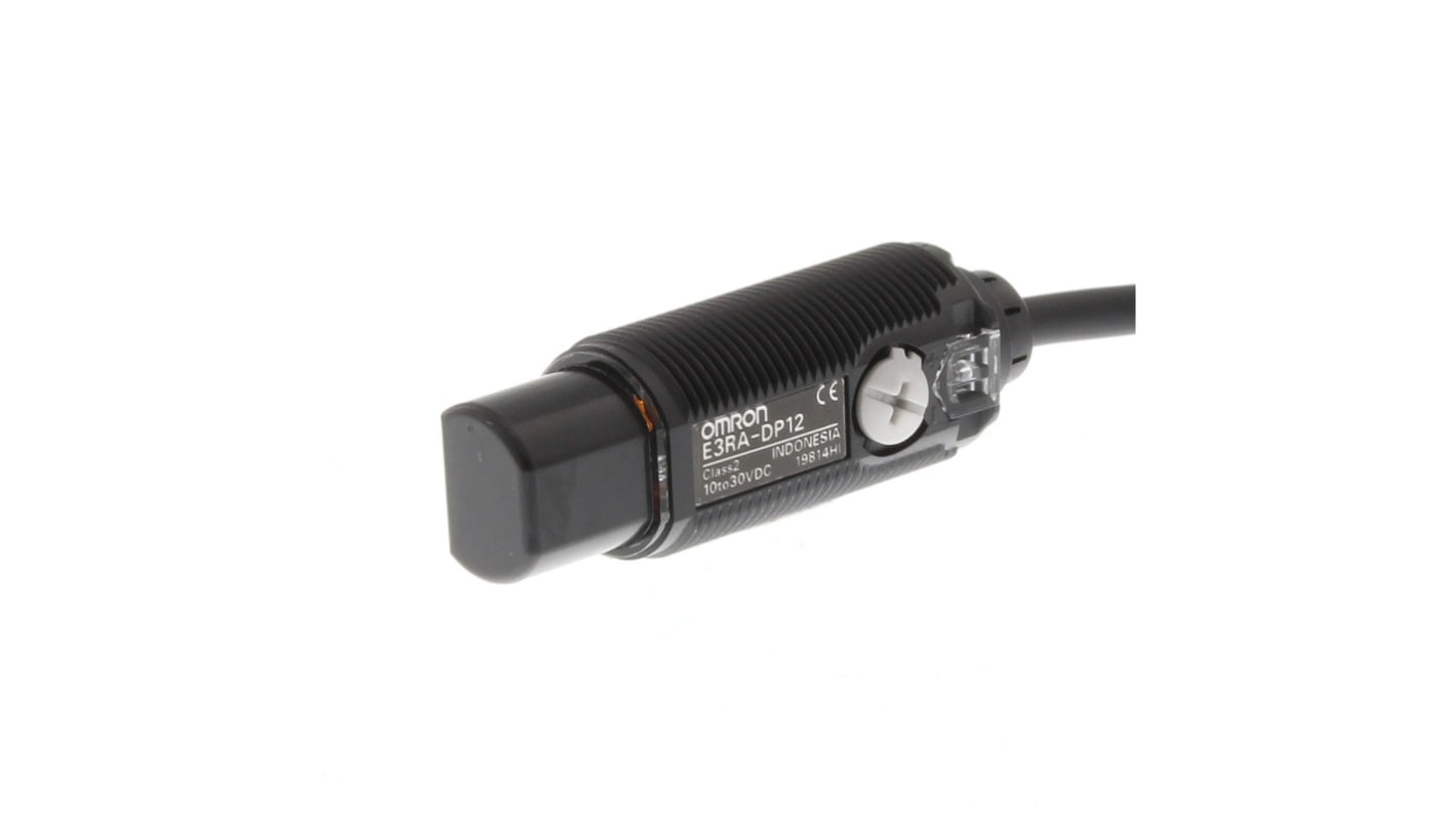 Sensore fotoelettrico cilindrico Omron E3RA-DP12 2M, rilevamento fino a 300 mm, uscita PNP, cavo da 2 m incluso.