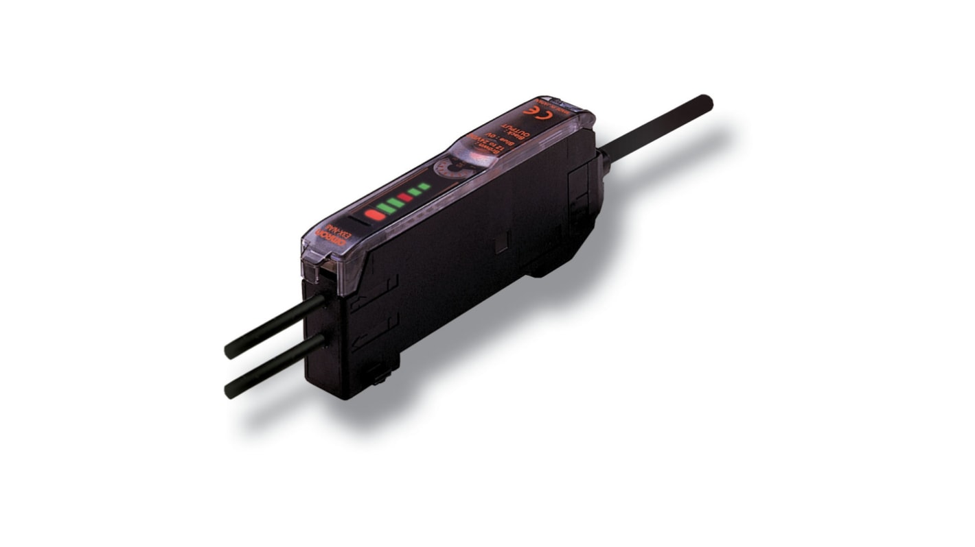 Omron E3X-NAG11 2M, amplificatore fibra NPN, 12-24 V c.c., rilevamento 100 mm, cavo 2 m, IP50, alta precisione.
