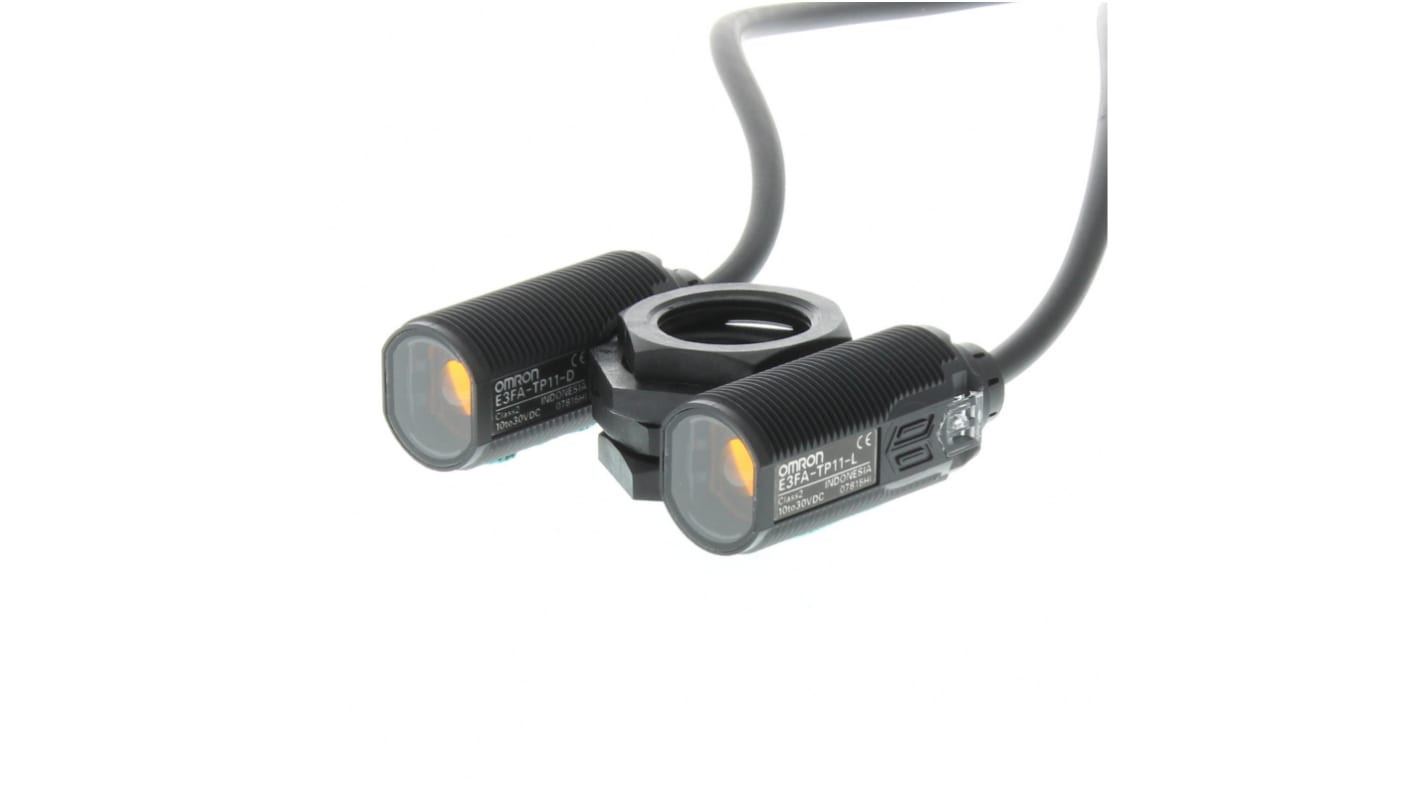Omron E3FA-TP11 5M, sensore fotoelettrico a fascio diretto con rilevamento fino a 20 m, corpo in plastica, IP67.