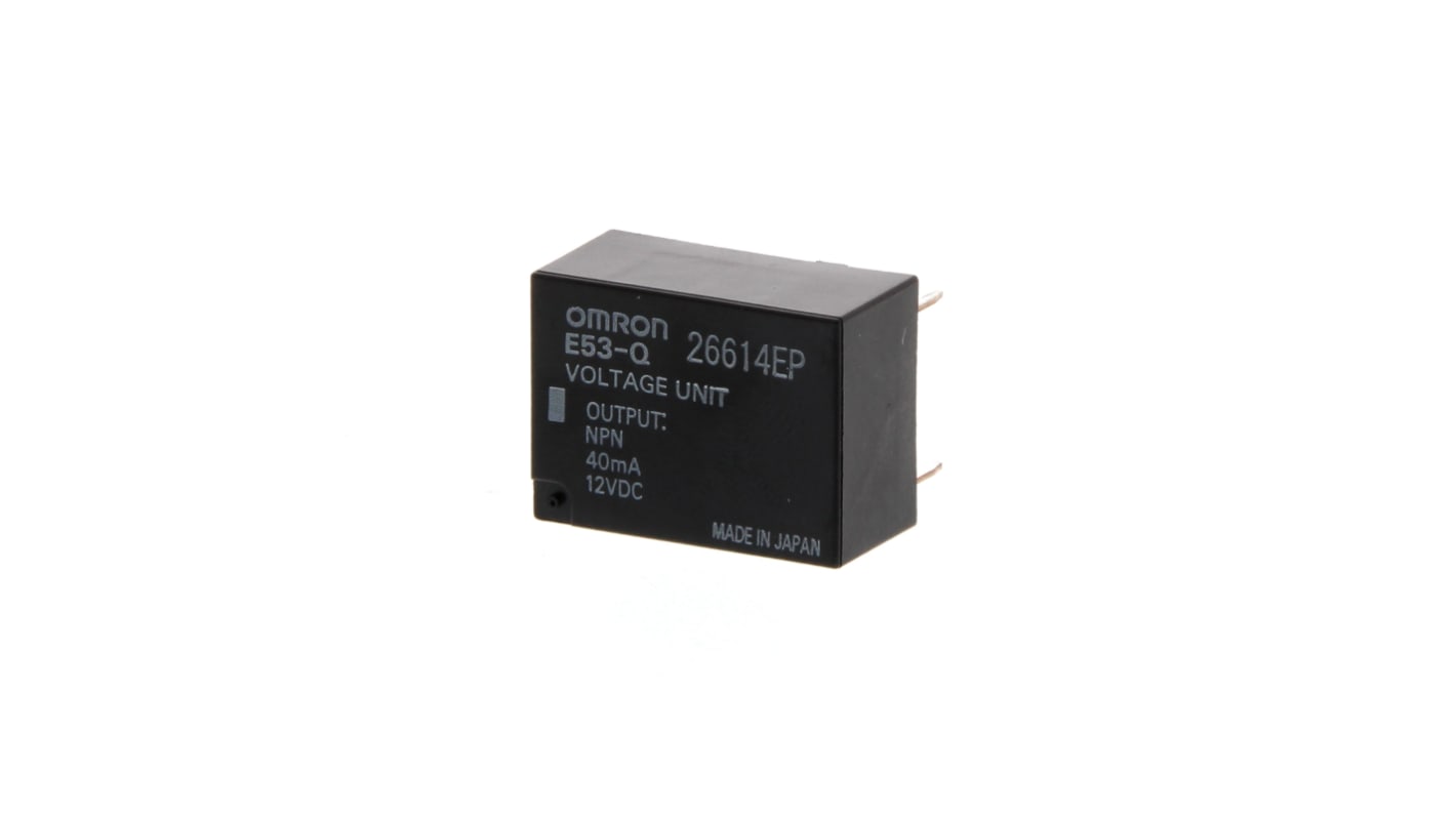 Omron E53-Q, controller di processo digitale con uscita configurabile, grado di protezione IP66, montaggio a pannello.