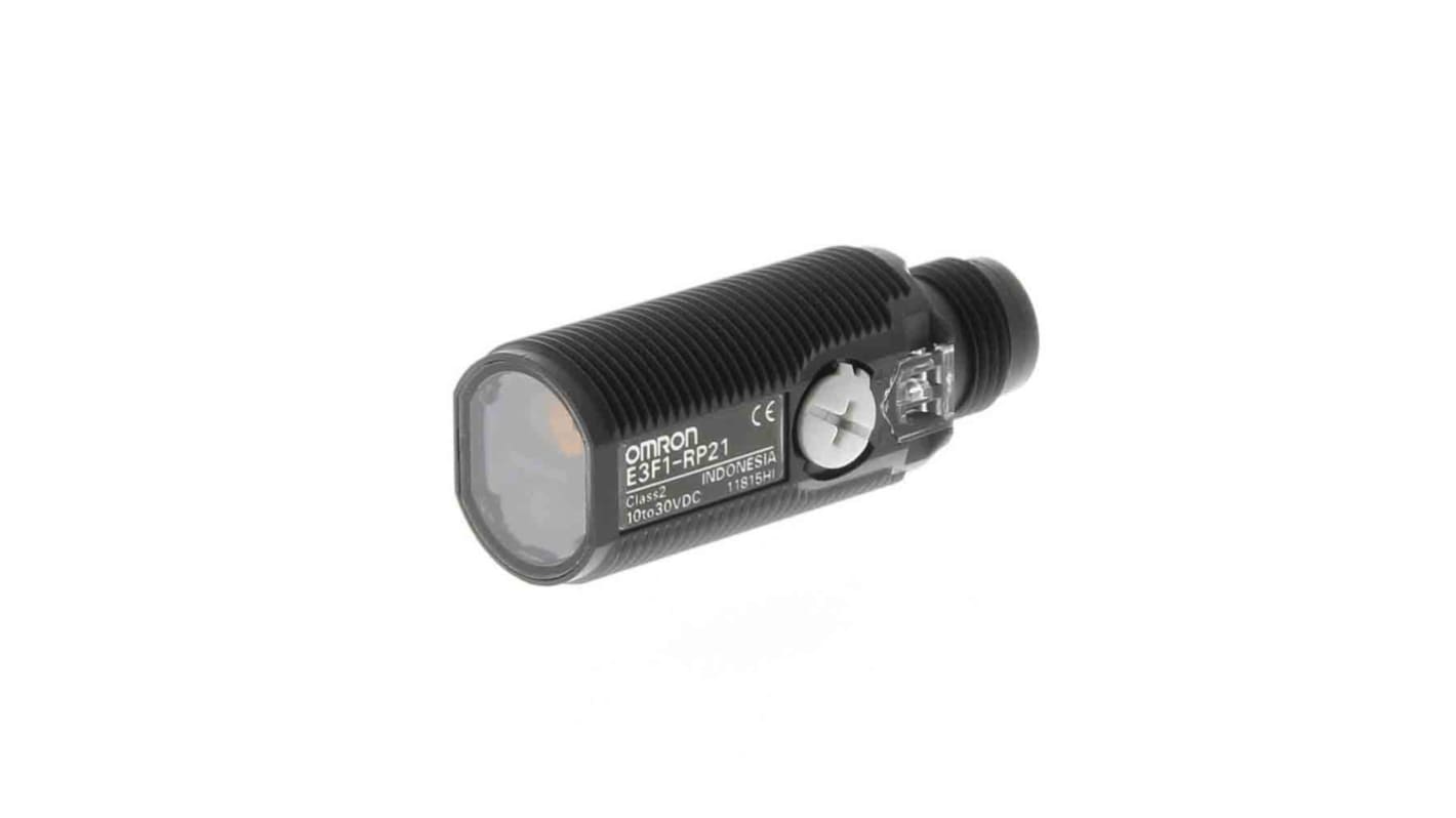 Sensore fotoelettrico cilindrico Omron E3F1-RN21 a retroriflessione, rilevamento fino a 3 m, uscita NPN, connettore M12.