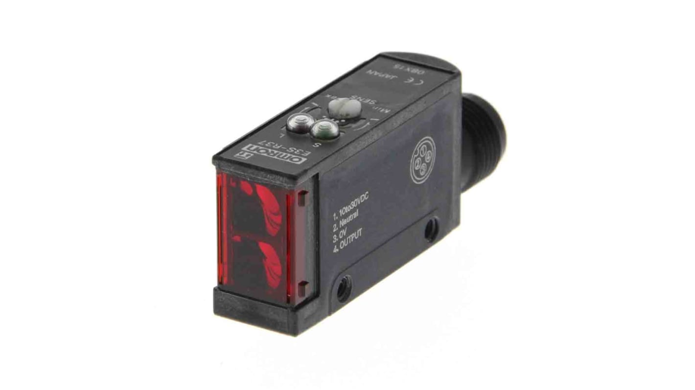 Sensore fotoelettrico Omron E3S-R37 a riflessione retroriflettente, rilevamento oggetti trasparenti, gamma 100-300 mm, IP67.