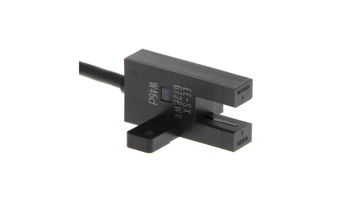 Omron EE-SX672P-WR 1M, sensore fotoelettrico a fascio diretto con rilevamento a 5 mm e uscita PNP, dotato di cavo precablato e indicatore luminoso.