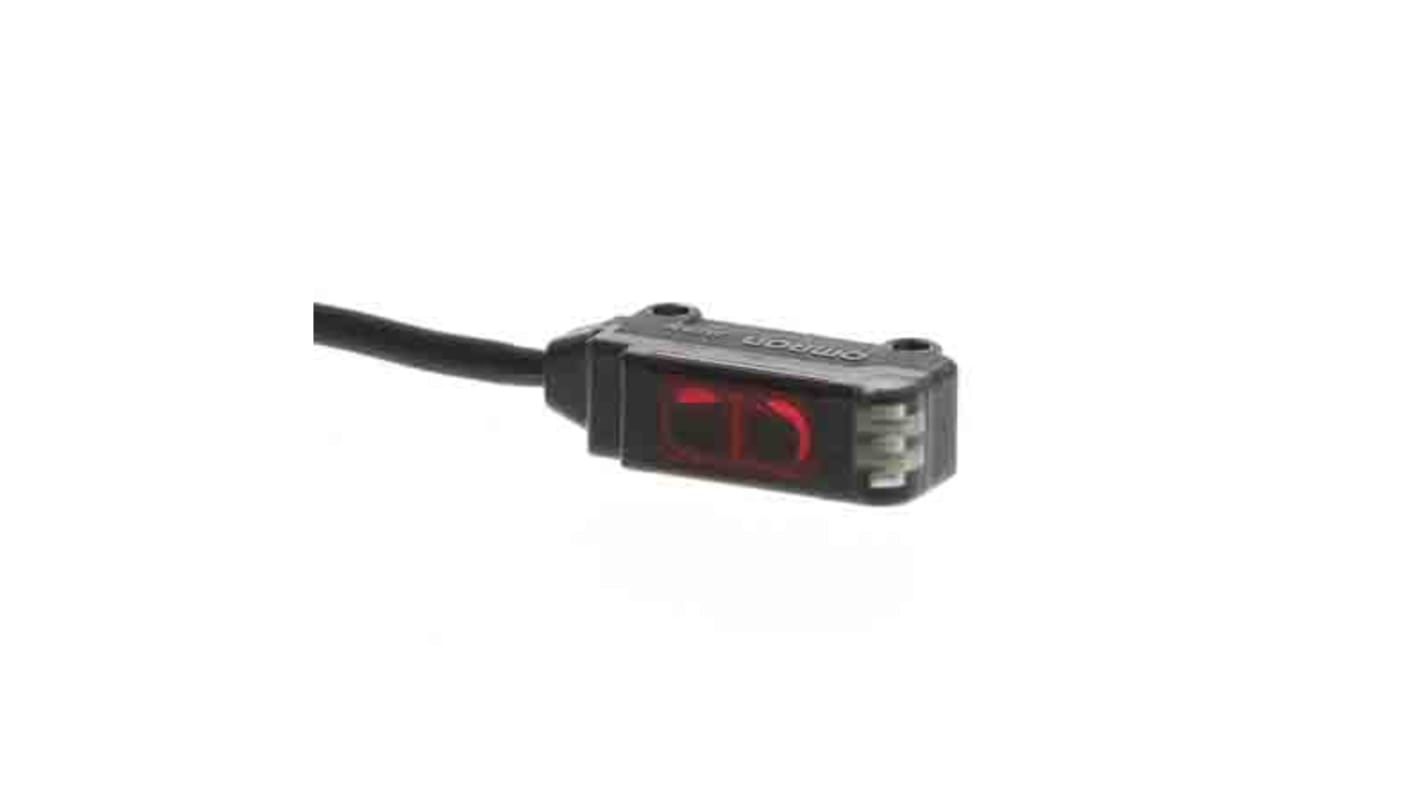 Sensore fotoelettrico Omron E3T-SL24 2M, rilevamento 5.30 mm, uscita PNP, alimentazione 12-24V c.c., grado di protezione IP67.