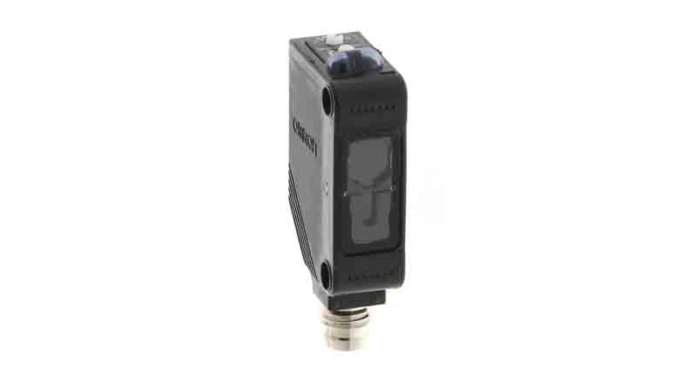 Sensore fotoelettrico rettangolare Omron E3Z-LR66, rilevamento a 15 mm, uscita NPN, grado di protezione IP67, connettore M8 a 4 pin.