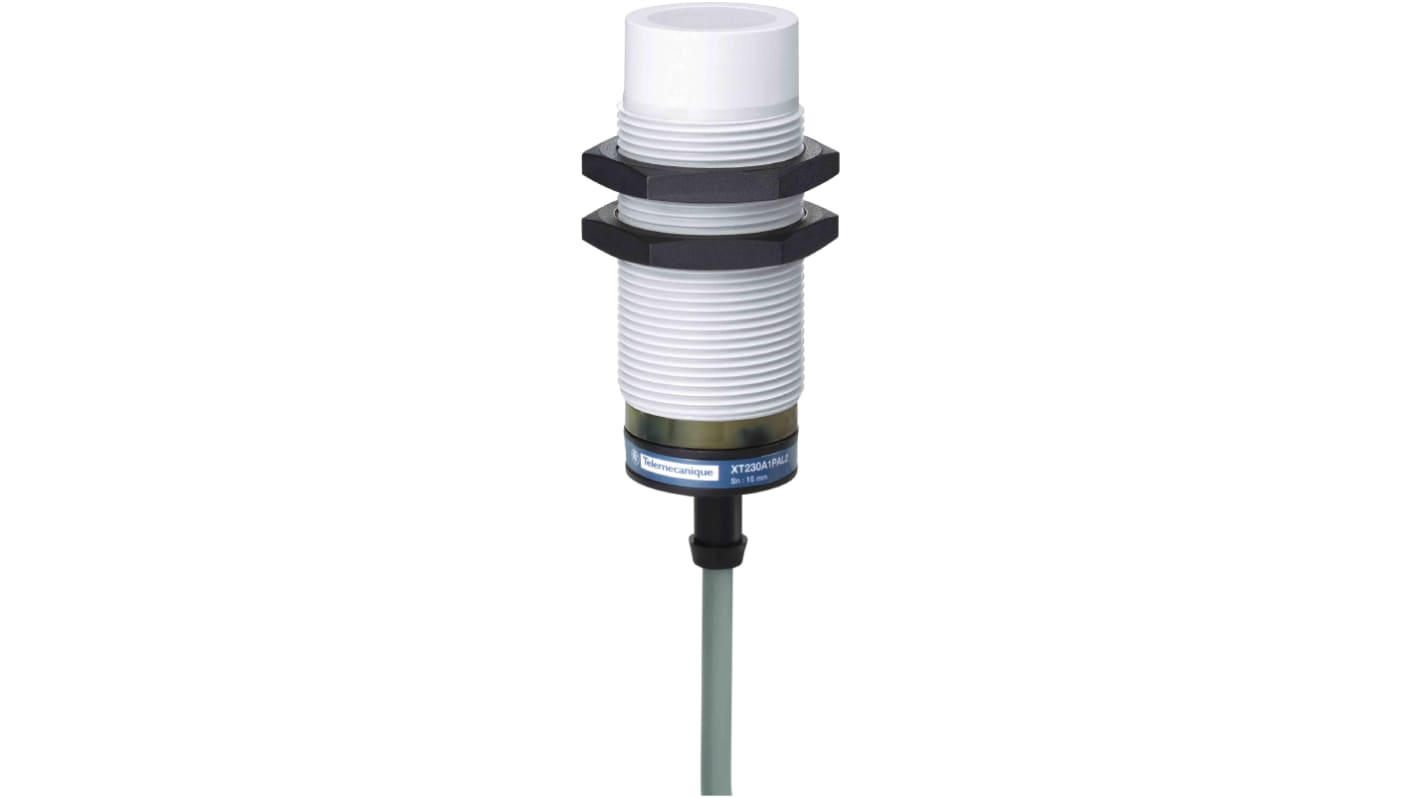 Sensore di prossimità cilindrico capacitivo Telemecanique Sensors XT230A1FAL2, M30, 15 mm di rilevamento, IP67, 240 V.