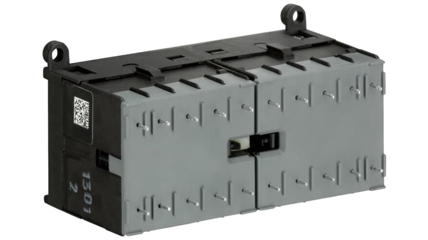 Contattore ABB GJL1311909R0101 VB7-30-10-P 24V AC, 3 poli, 12 A, montaggio su guida, temperatura operativa -20/+55 °C.