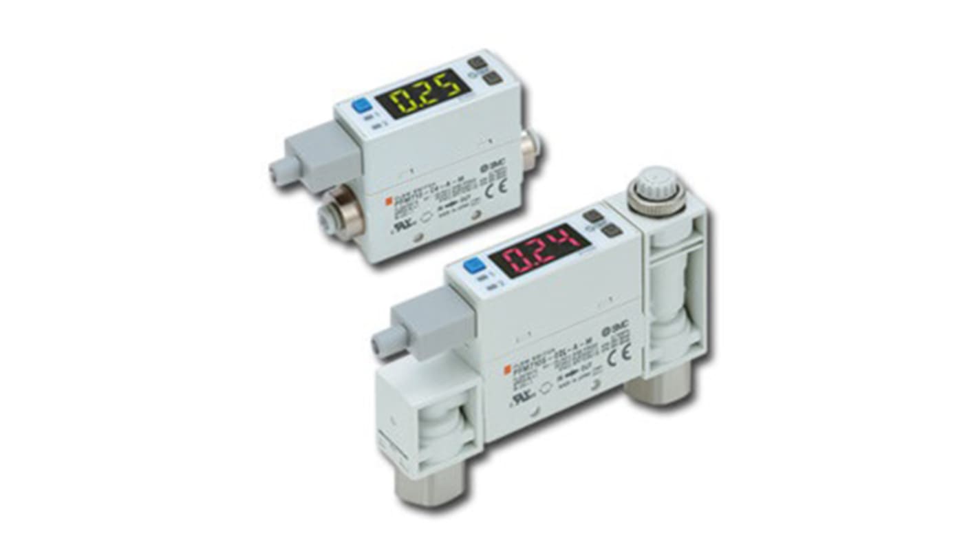 Regolatore di flusso SMC PFM711-F02-B, flusso massimo 100 l/min, alimentazione 24 V, display digitale, compatto e leggero.