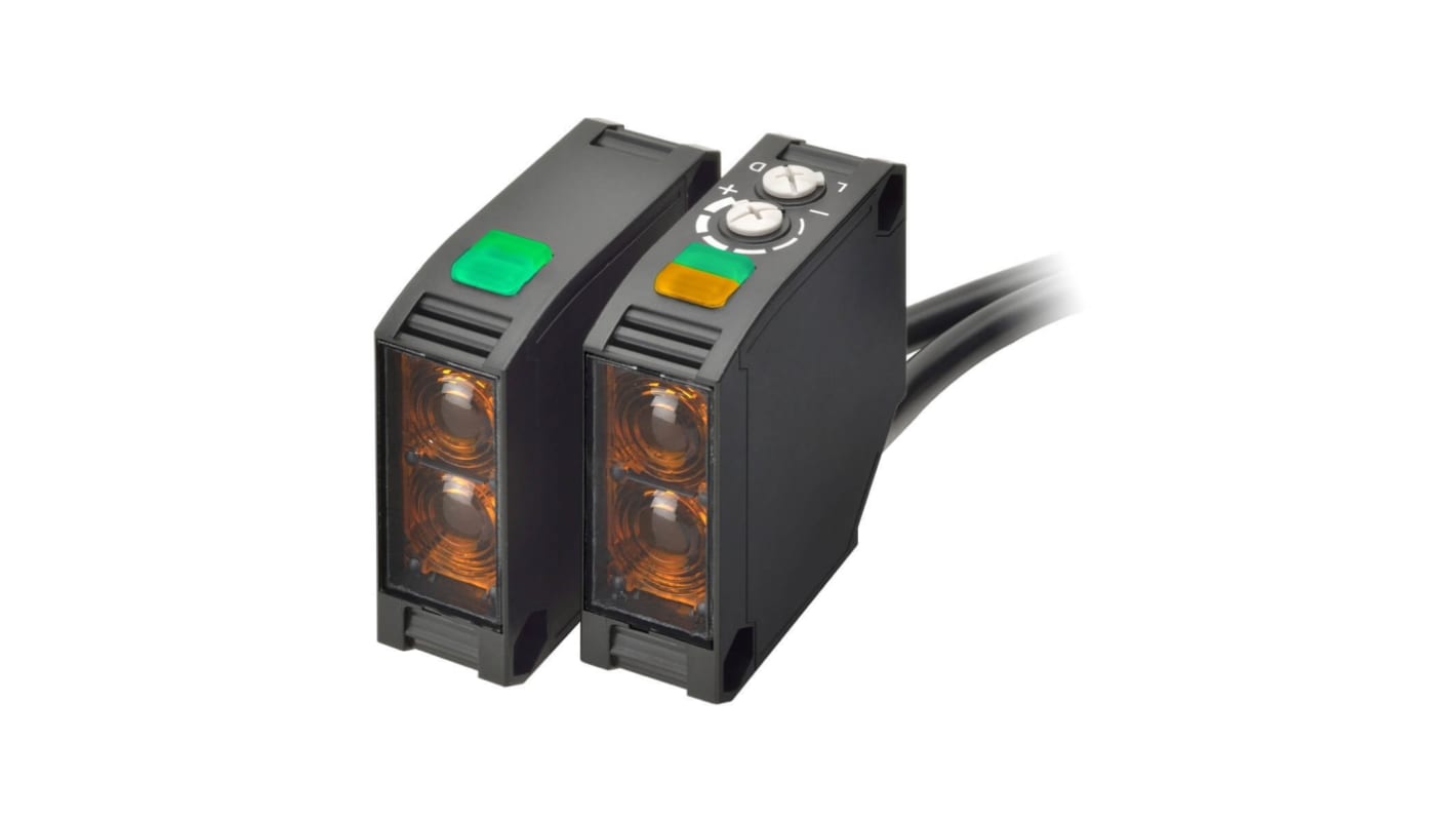 Sensore fotoelettrico Omron E3JK-TP11 2M, rilevamento a fascio passante fino a 40000 mm, uscita PNP, alimentatore integrato.