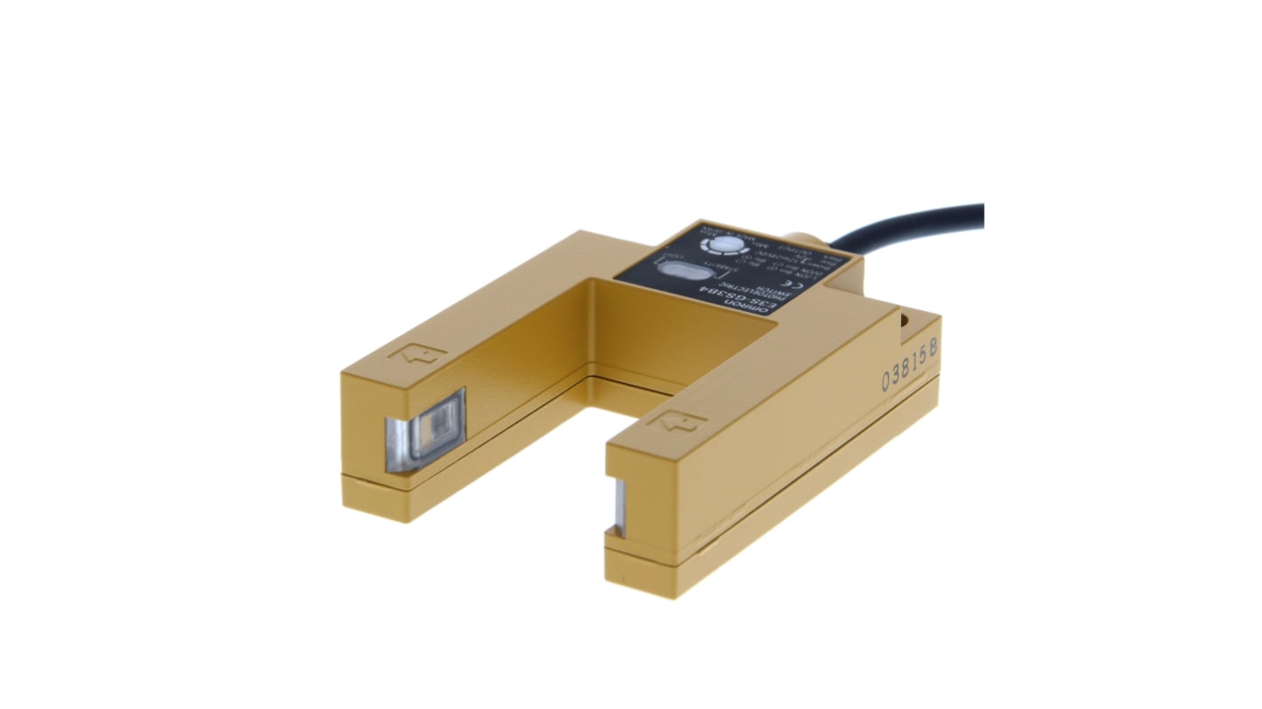 Sensore fotoelettrico a forcella Omron E3S-GS3E4, rilevamento 30 mm, uscita NPN, alimentatore integrato, LED rosso visibile.