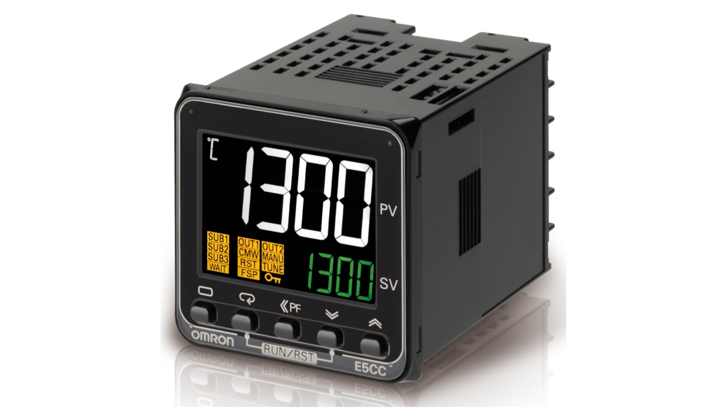 Omron E5CC-TRX3A5M-001, controller digitale per termoregolazione, montaggio a pannello, 48 x 48 mm, 3 uscite relè.