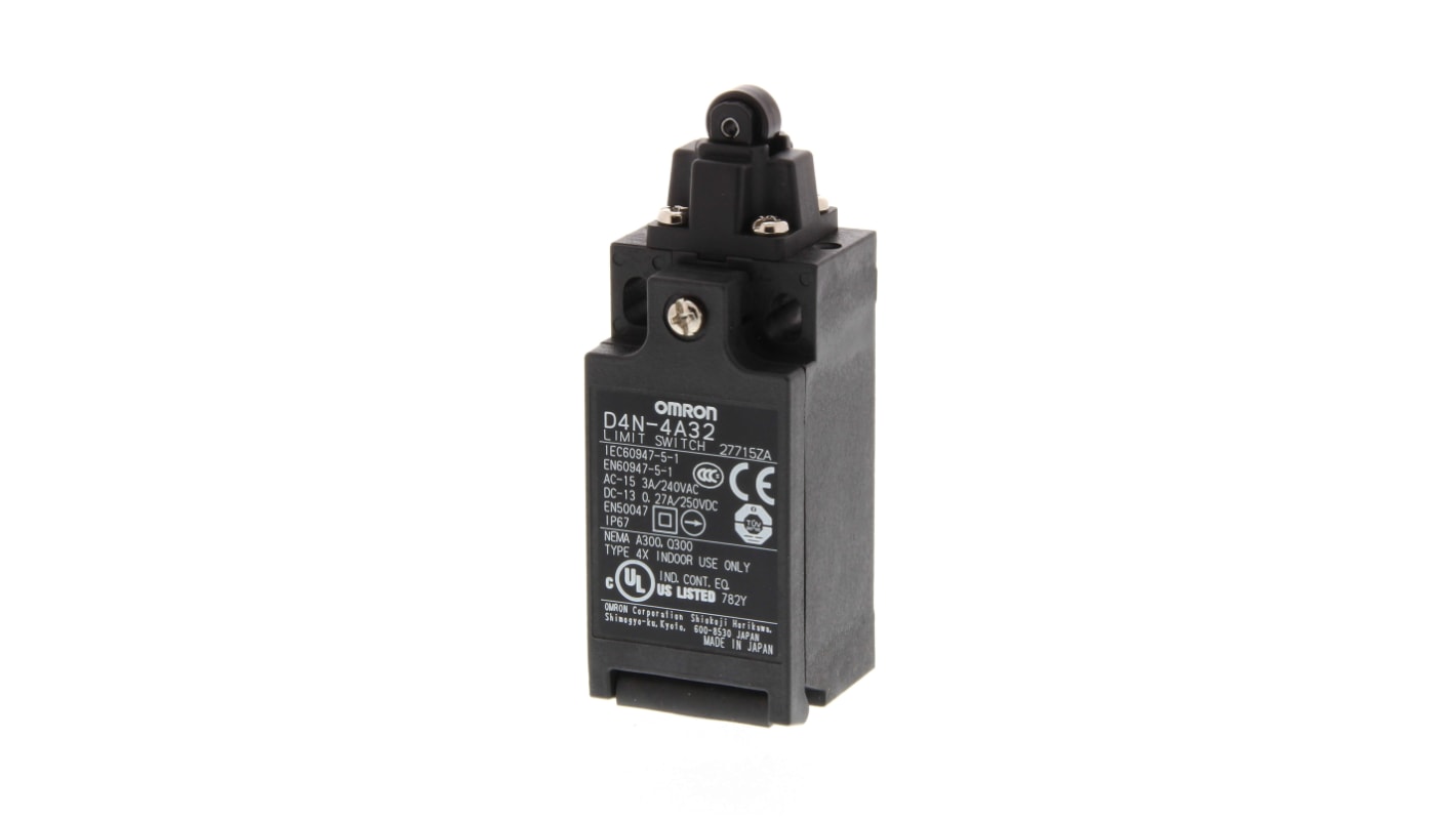 Interruttore di fine corsa di sicurezza Omron D4N-4A31, IP67, con contatti placcati oro e connettore M12 per manutenzione semplificata.