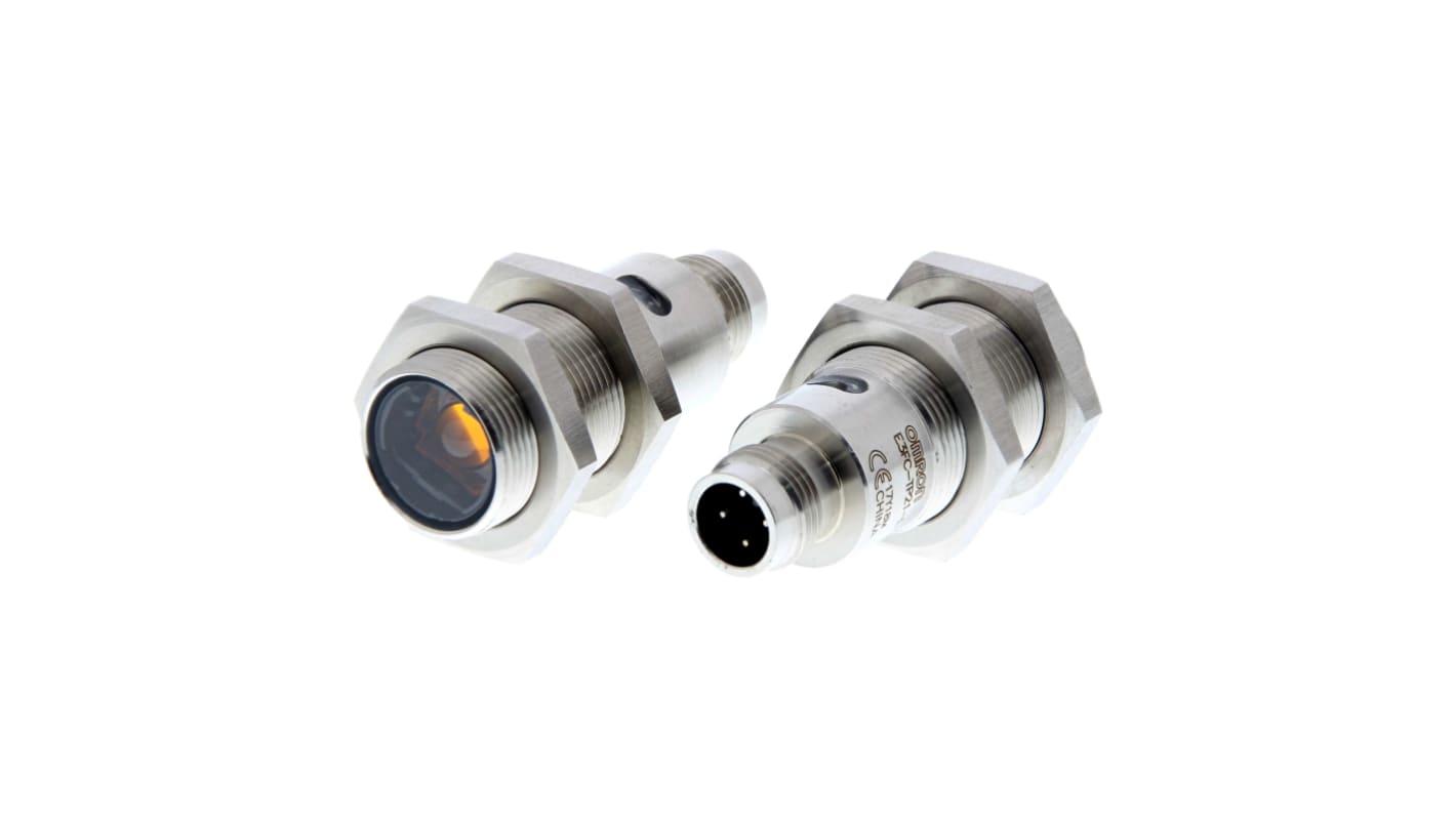 Sensore fotoelettrico cilindrico Omron E3FC-TP21, rilevamento fino a 20 m, uscita PNP, montaggio semplice, contenitore in acciaio.