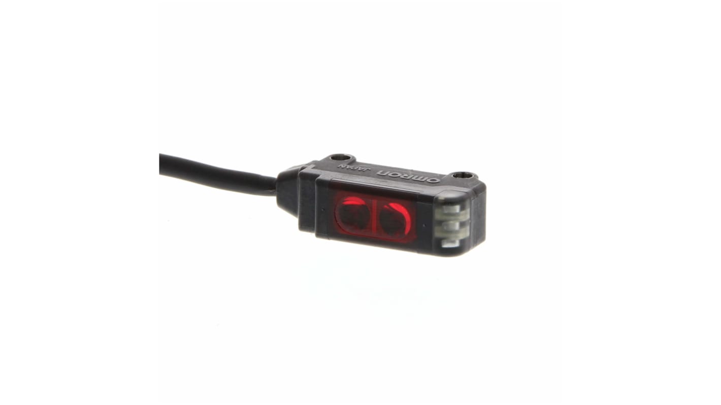 Sensore fotoelettrico rettangolare Omron E3T-SL21 2M, rilevamento 150 mm, uscita NPN, spessore 3,5 mm, IP67.