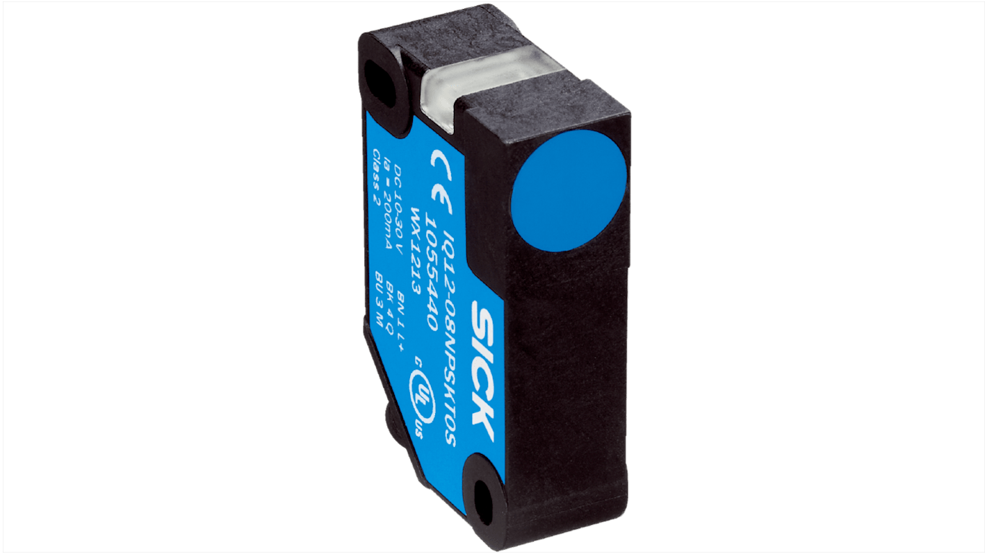 Sensore di prossimità induttivo rettangolare Sick IQ12-08NPPKT0SS08, uscita PNP, rilevamento 8 mm, IP68, dimensioni 12x26x40 mm.