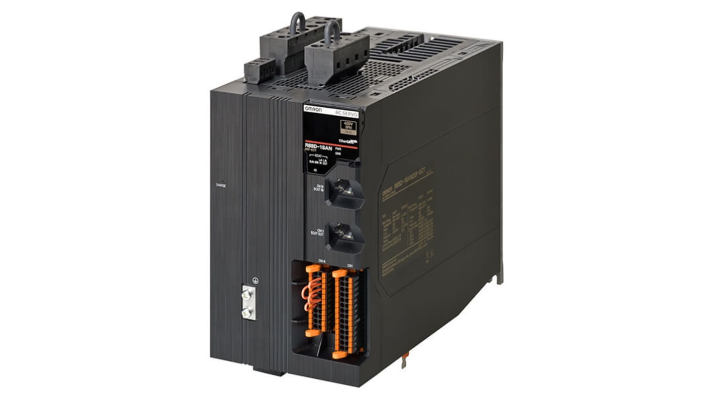 Servocomando Omron R88D-1SAN30F-ECT per controllo di movimento, 3 kW, 504 V, encoder multigiro ad alta risoluzione.