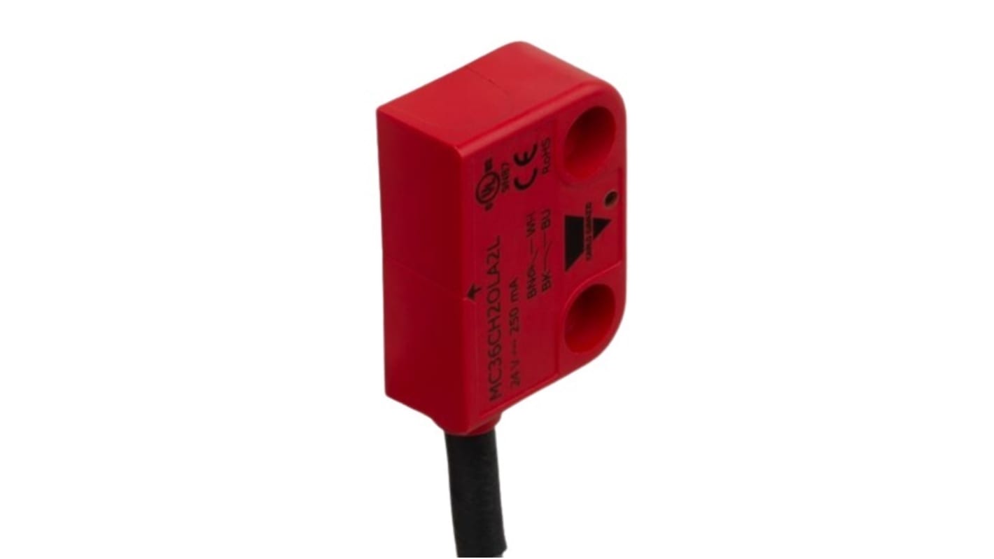 Interruttore di sicurezza Carlo Gavazzi MC36CH2OLA2L, contatti 2NO, grado di protezione IP67, dimensioni 15mm x 37mm.