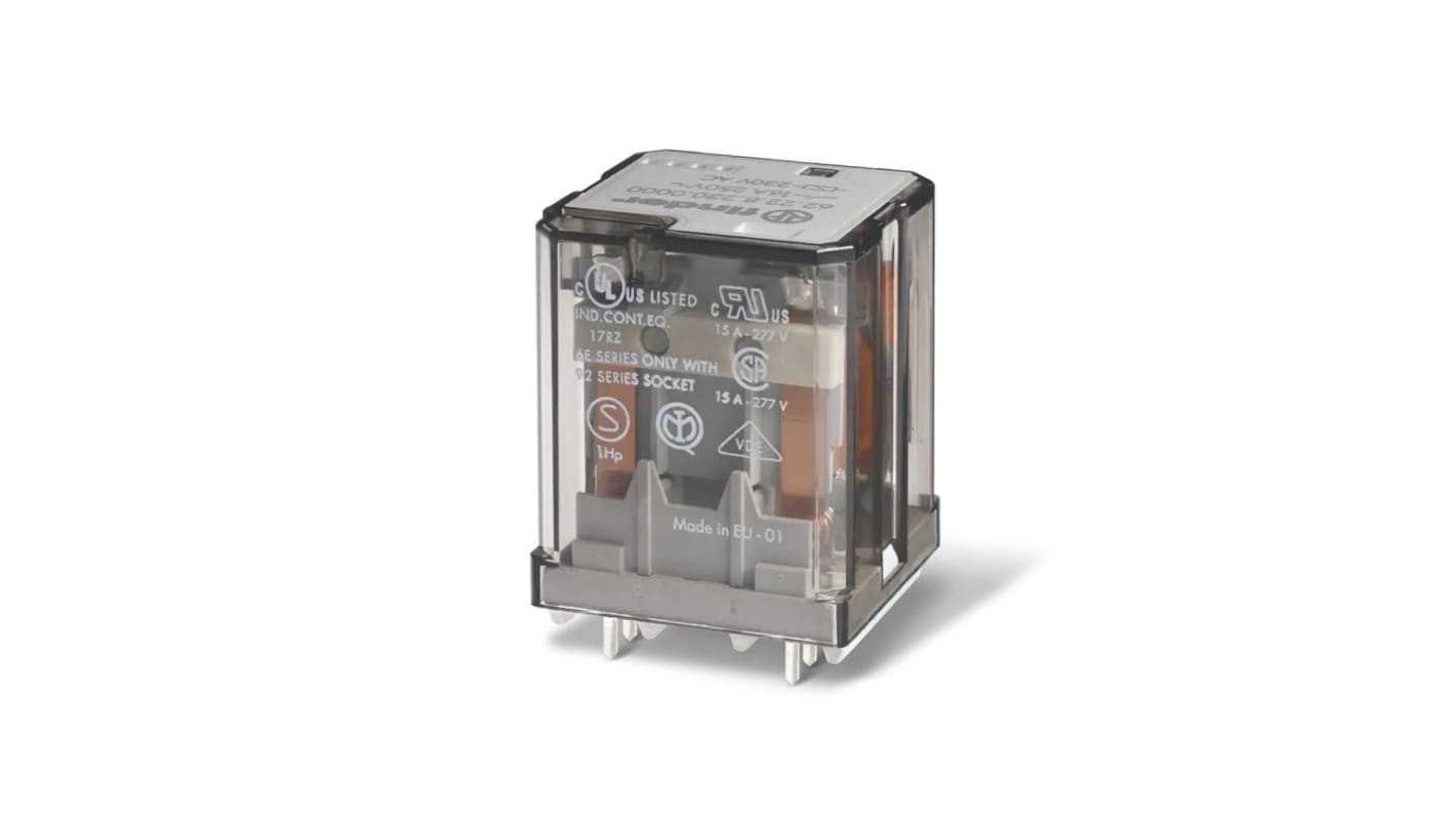 Finder 623390244040, relè di potenza 3PDT per montaggio su flangia, bobina 24V cc, corrente di commutazione 16A.