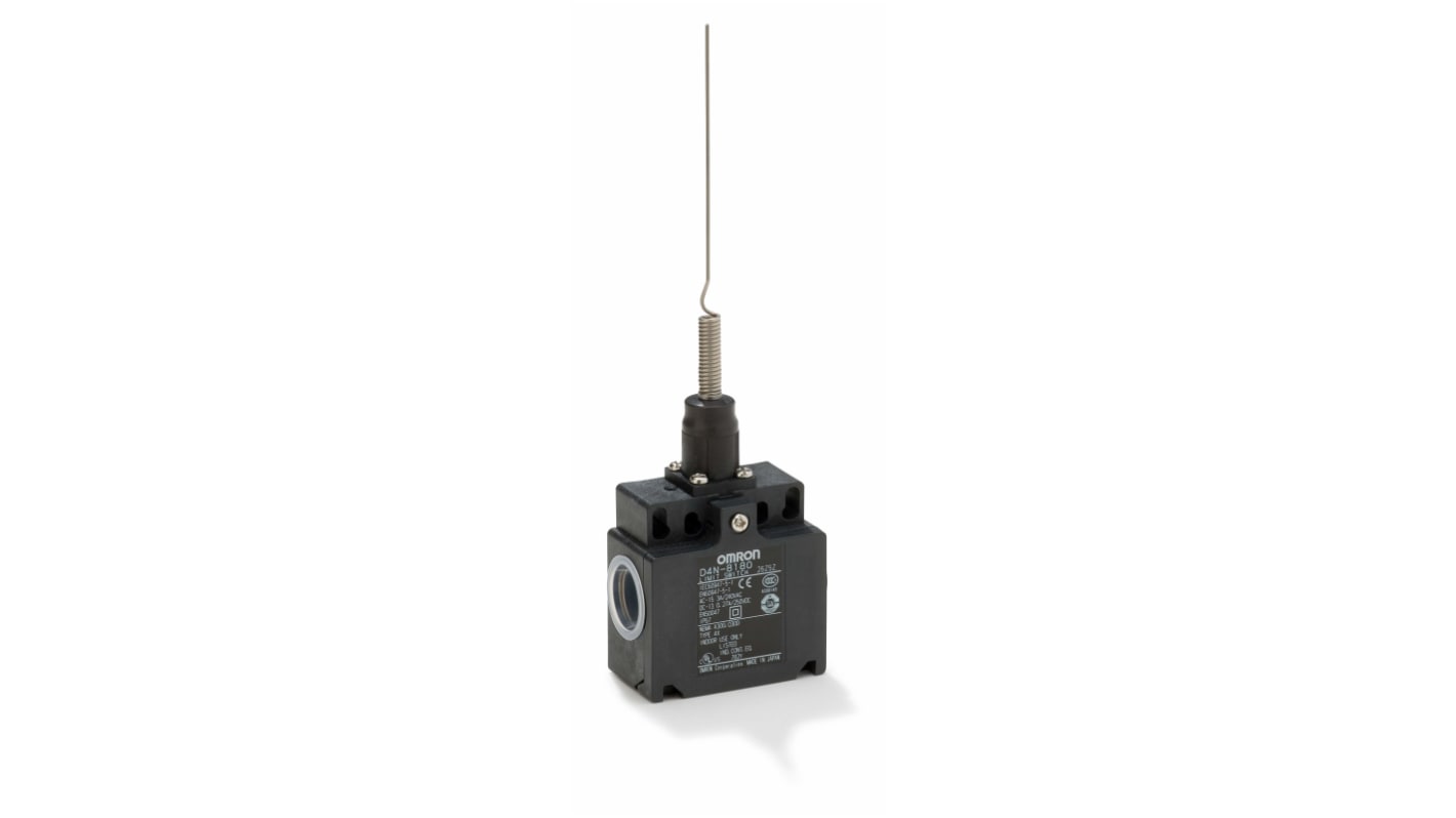 Interruttore di fine corsa a leva a rullo Omron D4N8120, configurazione 1NC/1NA, grado di protezione IP67, custodia in plastica.