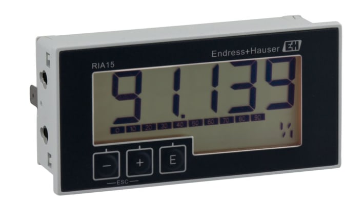 Endress+Hauser RIA15-AAB3, indicatore di processo con display LCD 5 cifre, montaggio a pannello, alimentato da loop 4-20 mA.