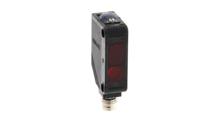 Omron E3Z-LS86, sensore fotoelettrico rettangolare per rilevamento da 20 mm a 200 mm, montaggio a flangia, IP67.