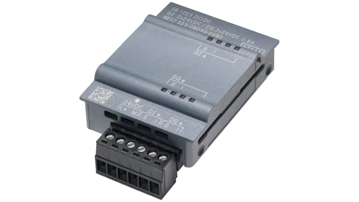 Modulo di espansione PLC Siemens 6ES7221-3BD30-0XB0, digitale, 4 ingressi, 24 V, dimensioni 62 x 38 x 21 mm.
