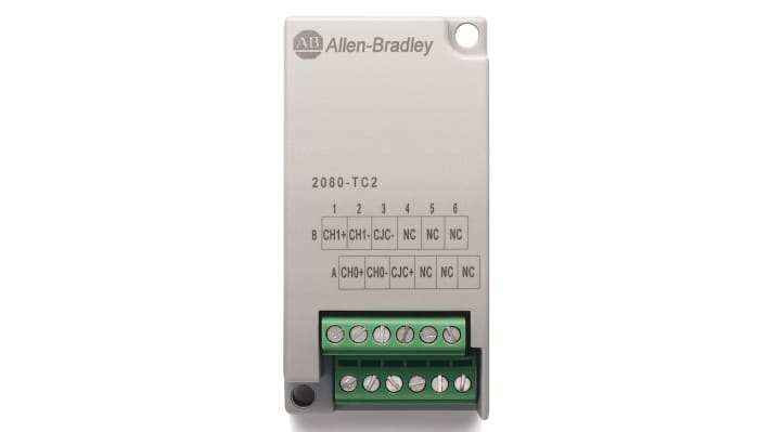 Modulo I/O Allen Bradley 2080-TC2 per Serie Micro 830, 2 ingressi e 4 uscite analogiche, montaggio su pannello, dimensioni 90 x 40 x 87 mm.