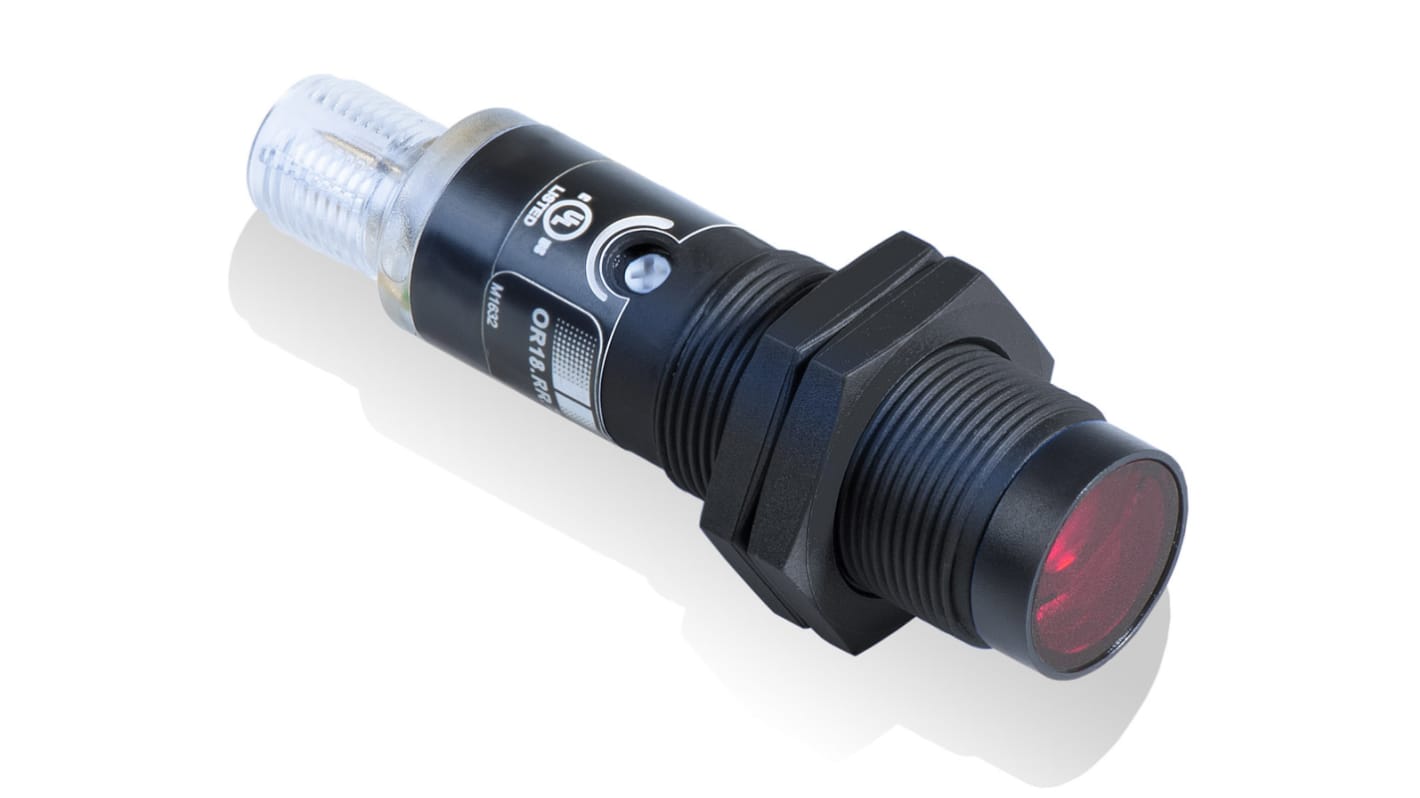 Sensore fotoelettrico cilindrico Baumer OR18.GR-PW1P.71O, rilevamento da 5 mm a 120 mm, uscita PNP, grado di protezione IP67.